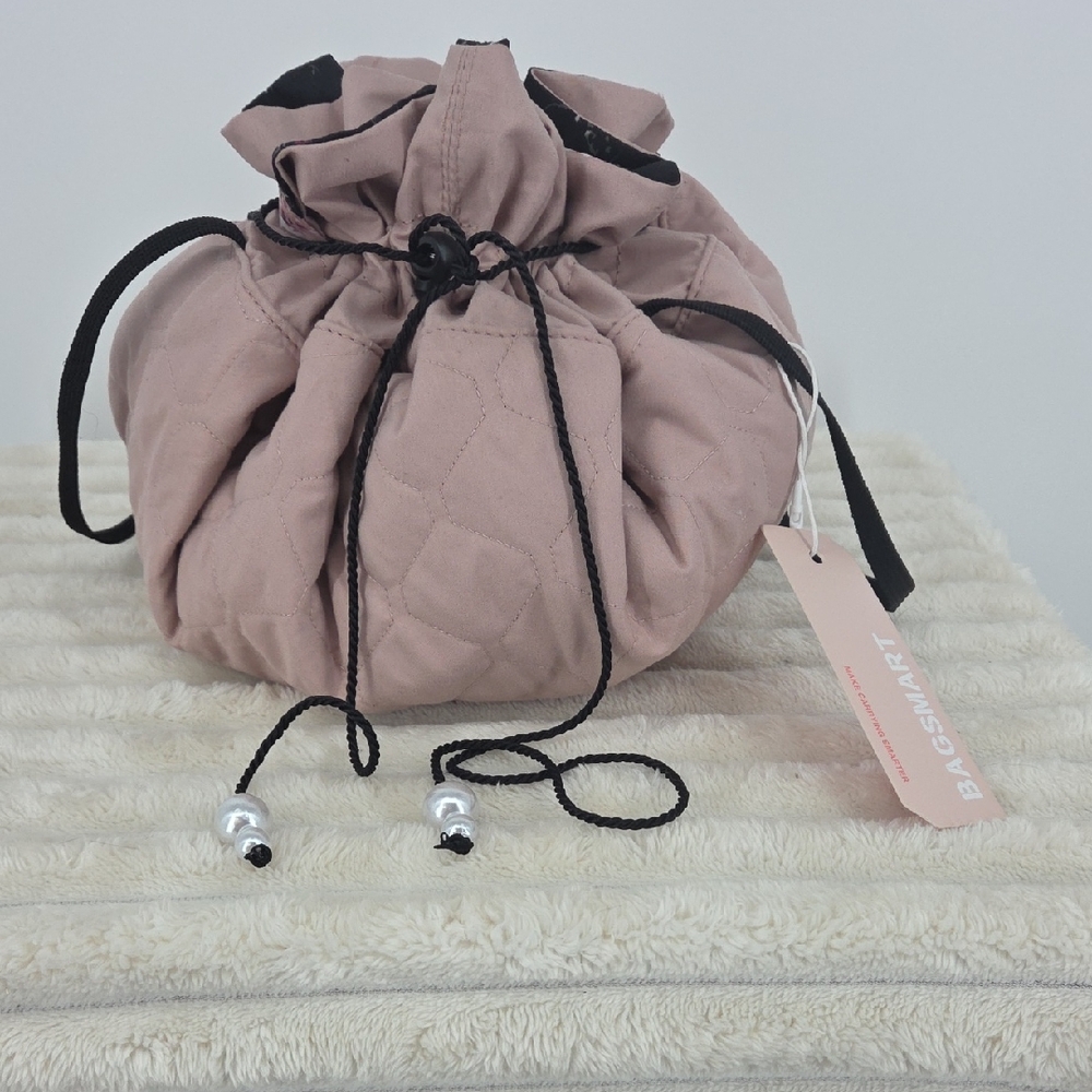 BAGSMART Blush Quilted Drawstring Cosmetic Bag nwt